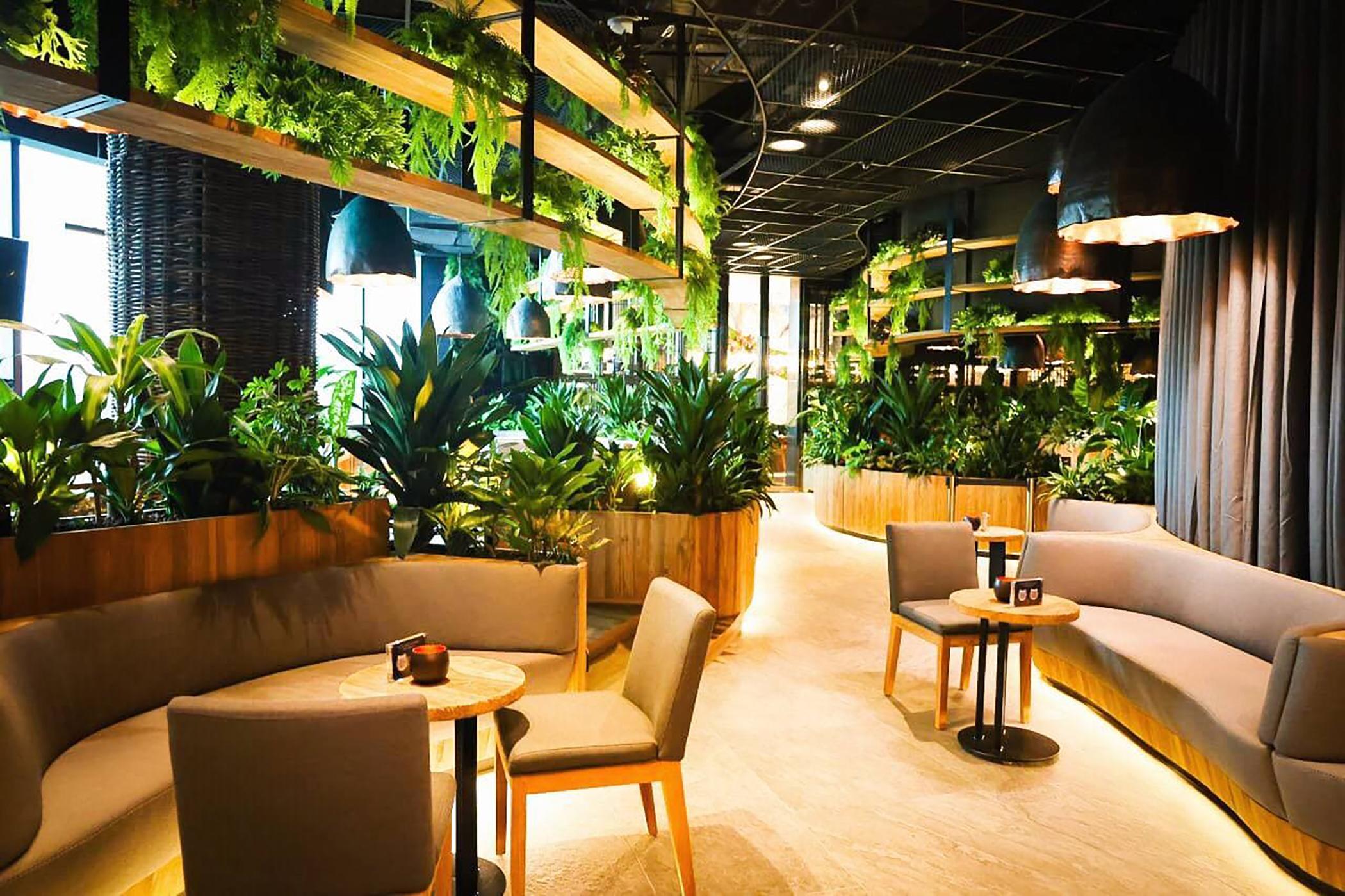 Dusit Thani Laguna سنغافورة المظهر الخارجي الصورة Interior of a Starbucks Reserve store in Shanghai, China